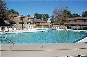 Pool and Cabana area