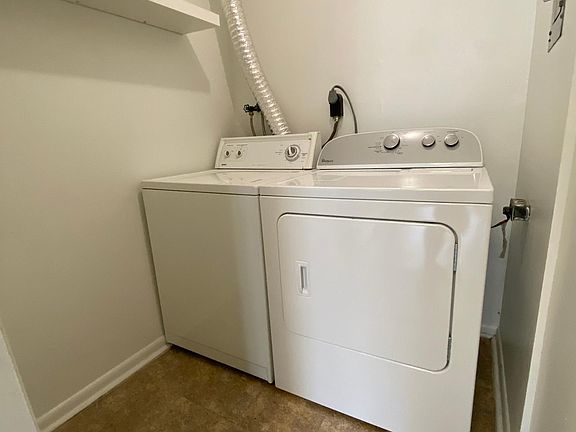 Full-Sized Washer & Dryer In Laundry Room