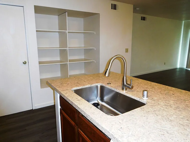 3395 Scottsdale Rd — Photo 5