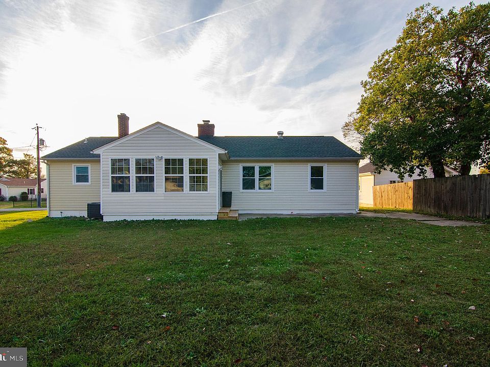 204 Monroe Bay Ave, Colonial Beach, VA 22443 Zillow