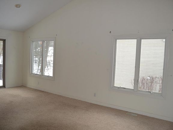 5th image of 17589 Parkplace Cir