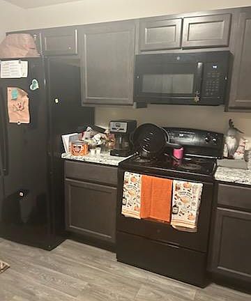 4th image of 7965 N Glen Meadow Dr