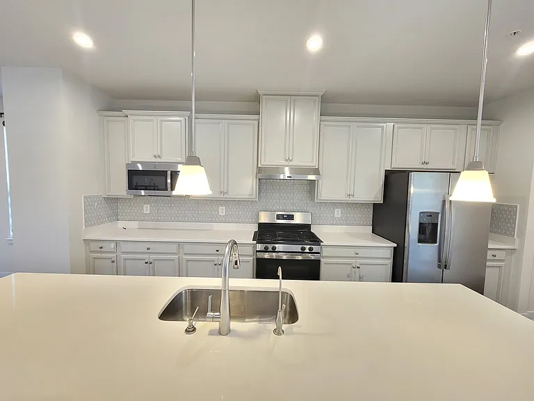 8667 Shady Pines Dr — Photo 7