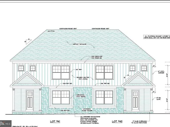 26 Pacific Blvd, Ephrata, PA 17522