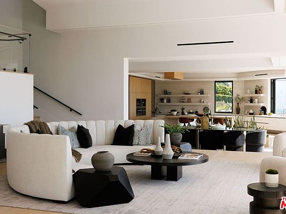 3rd image of 29600 Harvester Rd