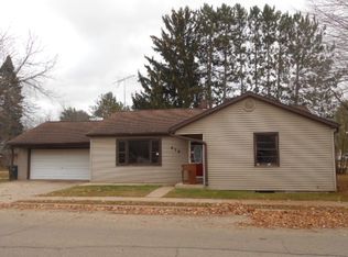 416 W Lieg Ave, Shawano, WI 54166