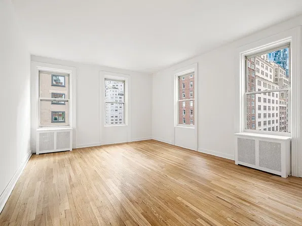 57 W 58th St APT 8C, New York, NY 10019