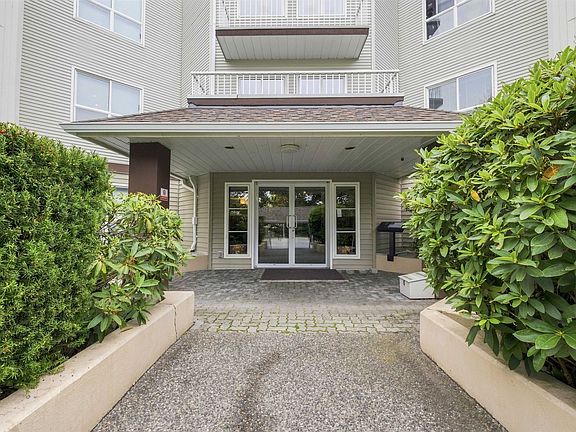 2nd image of 4768 53rd St #111