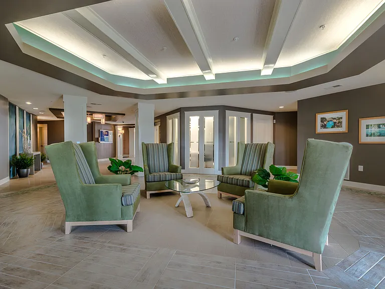 Promenade Pointe — Photo 8