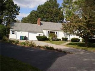 1 Kiwanee Rd, Warwick, RI 02888