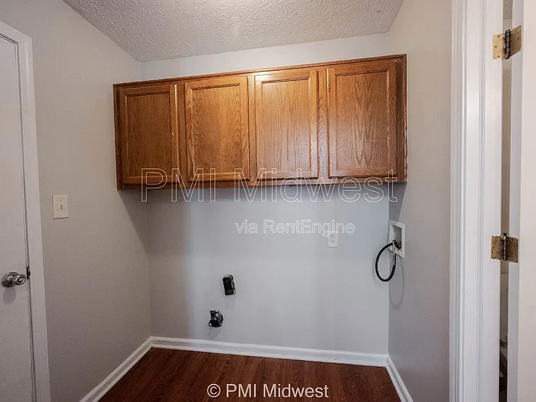 6623 Dunsdin Dr — Photo 12