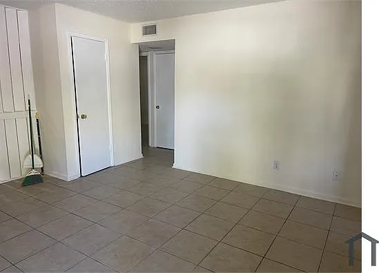 5227 Westchase Ct #3 — Photo 6