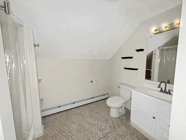 55 Beach St #1B2 — Photo 8