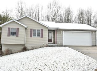 13662 Wesley Dr, Logan, OH 43138