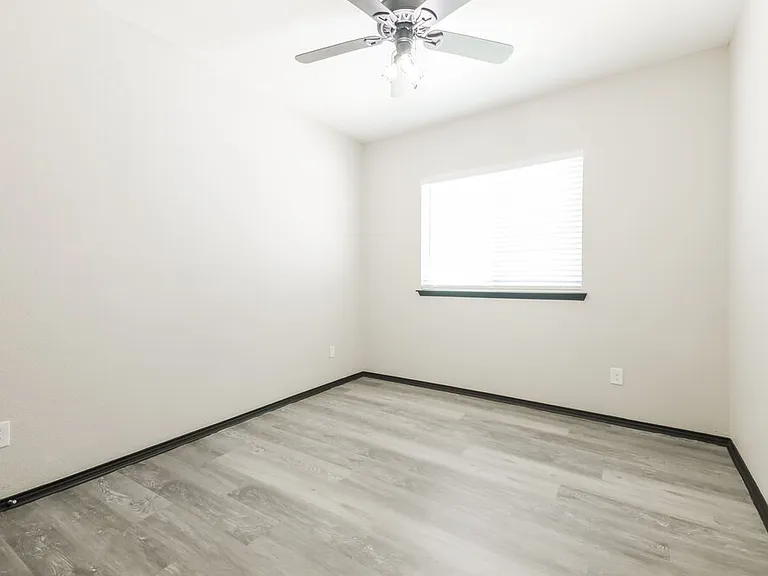 9136 Benevolent Ct — Photo 13