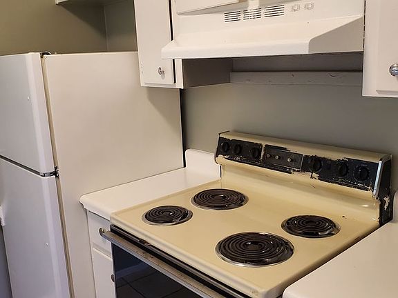 4th image of 1760 NE 52nd St APT 4