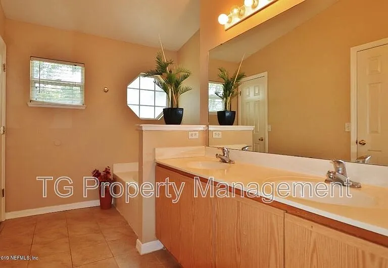 11034 Englenook Dr — Photo 16
