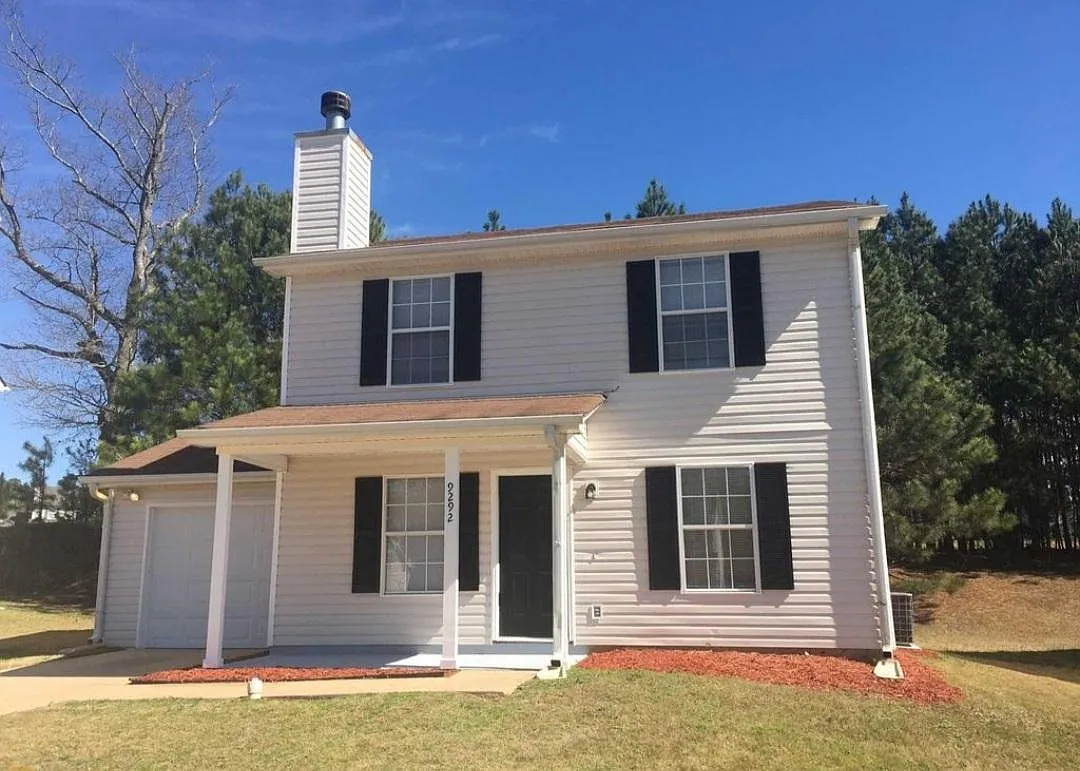 4 bed, 1683 sqft, $2,000 — Photo 1