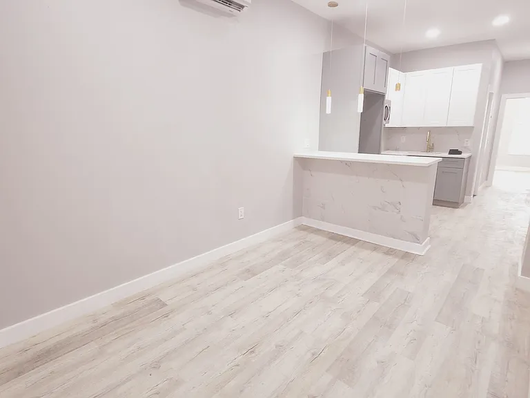 85 Zabriskie St #1A — Photo 10