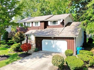 449 Arbor Cir, Youngstown, OH 44505