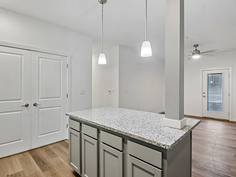 Portland Place Apartments — Photo 28