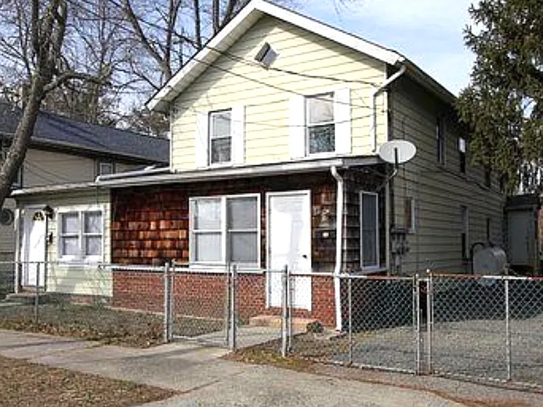 12 Brown Ave #B — Photo 12