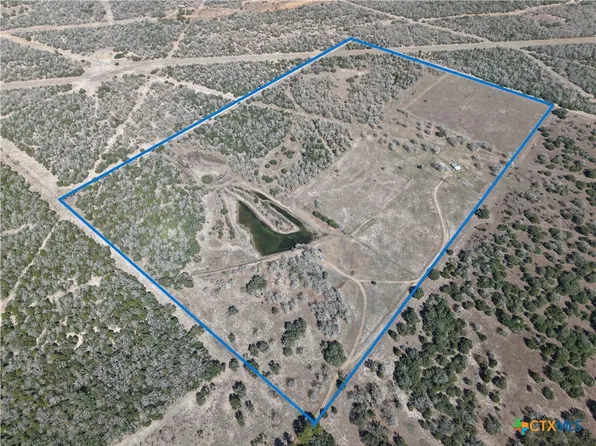 15631 Fm 682, Yoakum, TX 77995