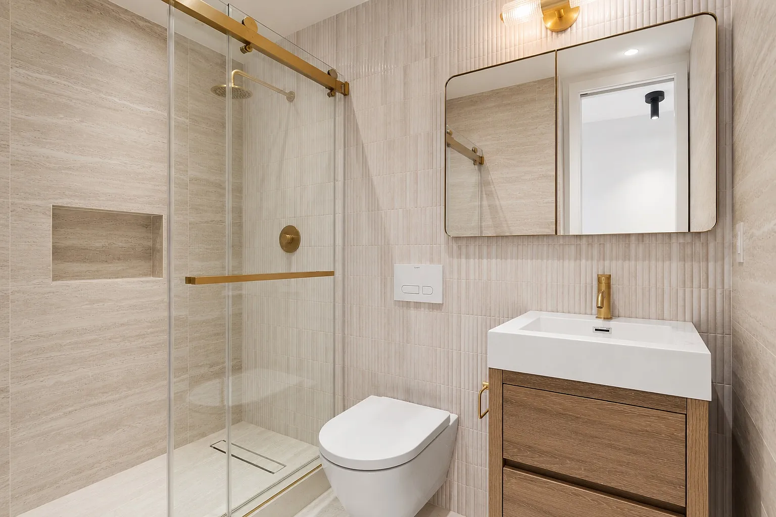 241 West 13th Street — Photo 1