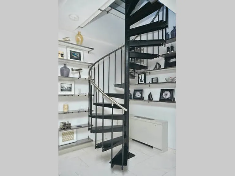 529 W 42nd St #9-Q — Photo 8