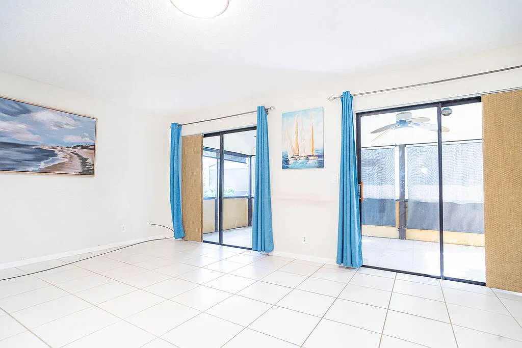 2 bed, 2.5 bath, 1250 sqft, $2,200 — Photo 4