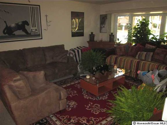 5th image of 635 Huntington Drive #C