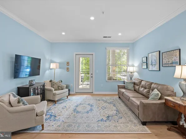 46608 Drysdale Ter Unit 200, Sterling, VA 20165