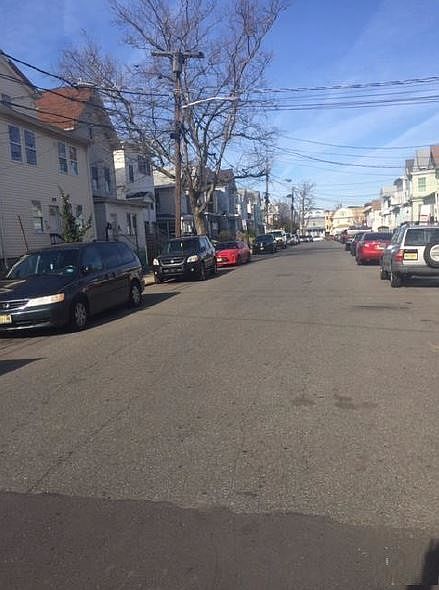 2nd image of 1065 William St