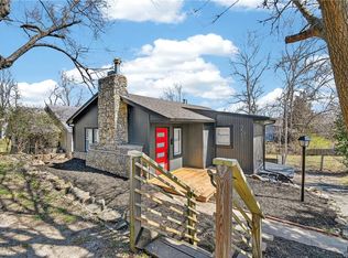 2217 S Cedar Ave, Independence, MO 64052