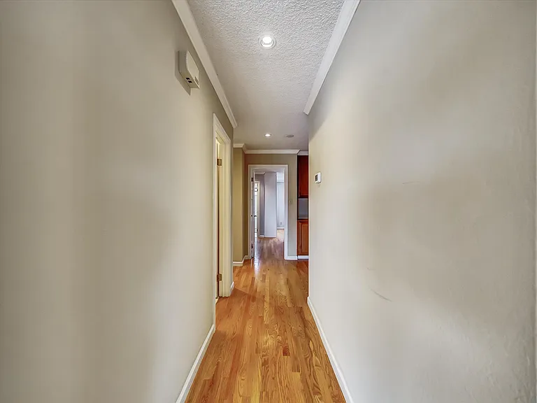 102 Valleyview Way — Photo 20