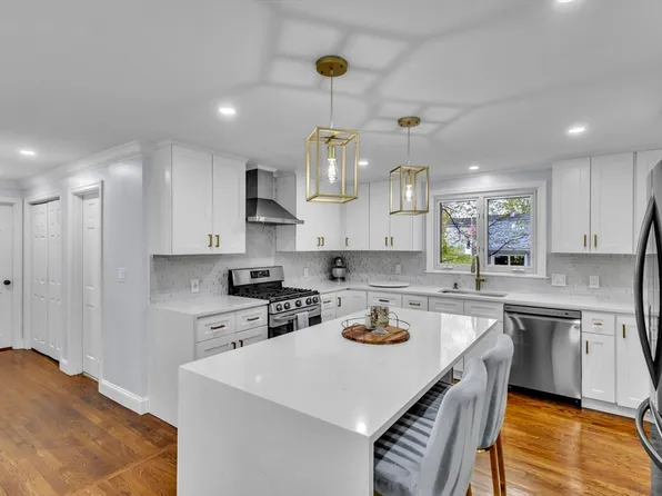 7 Corey Rd, Marlborough, MA 01752