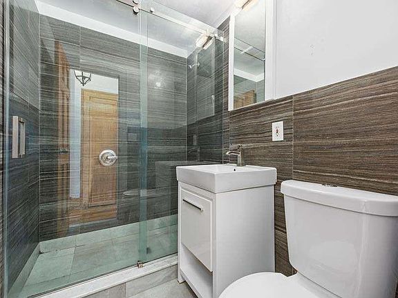 4th image of 214 Greene Ave #4