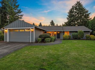 6010 Fernbrook Cir, Lake Oswego, OR 97035