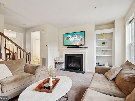 4th image of 9517 Weshurst Ln