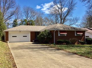 2229 Robinhood Dr, Wooster, OH 44691