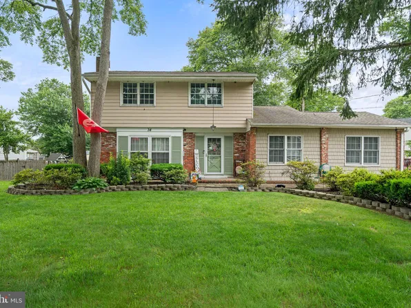 34 Swarthmore Ave, Stratford, NJ 08084