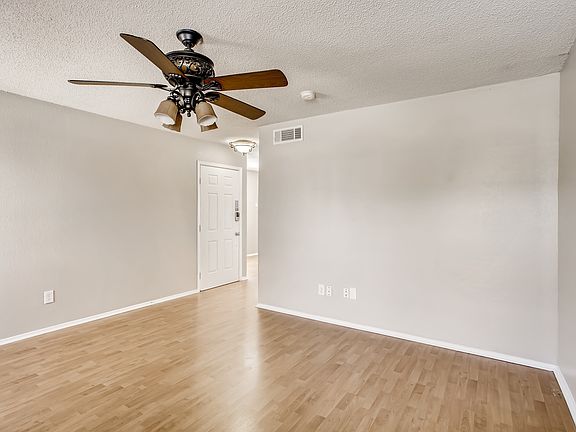 4th image of 1809 W Spring Creek Pkwy #G1