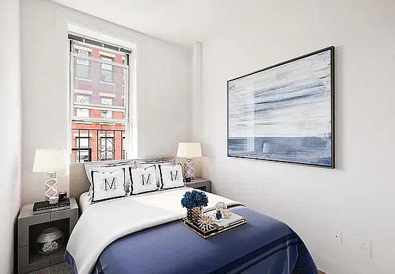 2nd image of 194 Bleecker St Floor 5