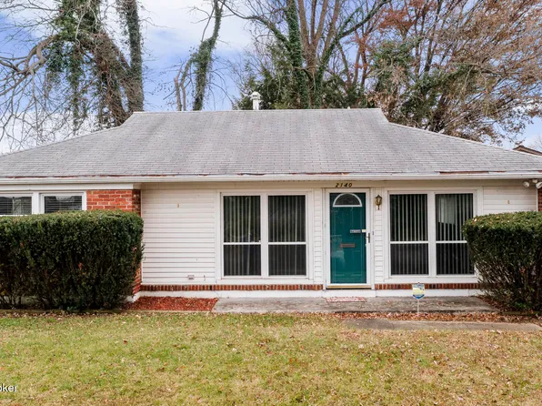 2140 Peabody Ln, Louisville, KY 40218