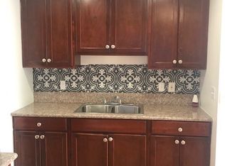 524 W 81st St, Los Angeles, CA 90044