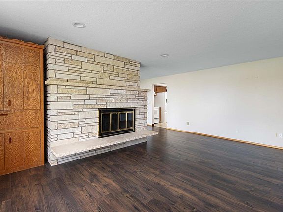 4th image of 6908 W Willamette Ave