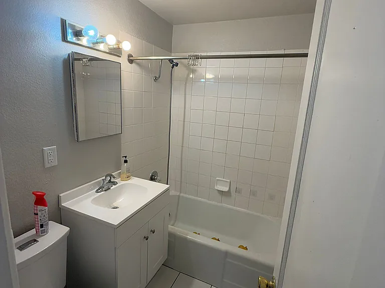 228 Arthur St — Photo 14