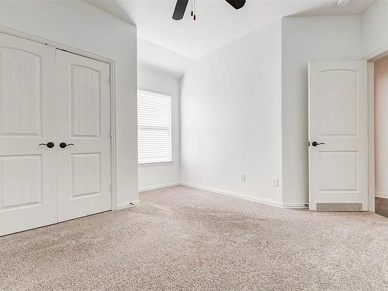 1511 Evermore Manor Ln — Photo 15