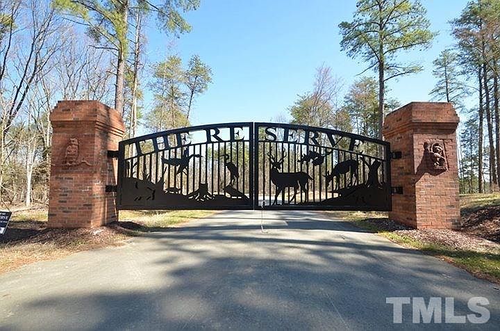 2nd image of 10 Estate Rd