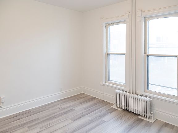 3rd image of 44 Weber St W